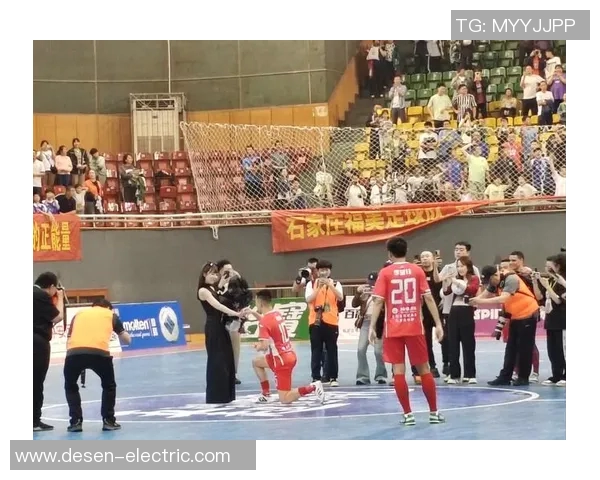 激情四溢的比赛日：球迷共聚一堂见证足球盛宴